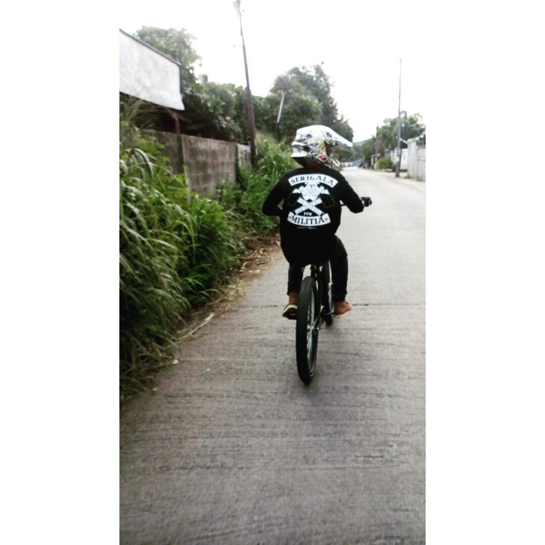 tablowtangeran1's tweet photo. #cruiser #lowriderbicycle #testdrive https://t.co/UCkPYBaltz
