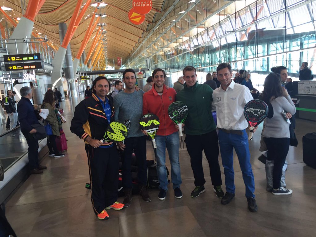ernesmoreno's tweet photo. Allá vamos México. #padeltrainer #unidosporelpadel @luchocapra @gododiaz @javi_ruiz_padel @Diosdani https://t.co/YoQ2C4UVid