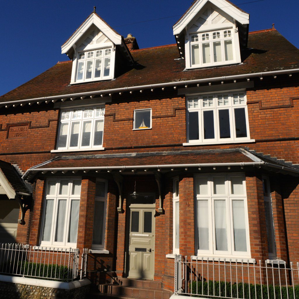 BestNorfolk's tweet photo. Win a stay at the Old Town Hall House in Cley! https://t.co/7YGYxJeEUn https://t.co/E3gX44C49n
