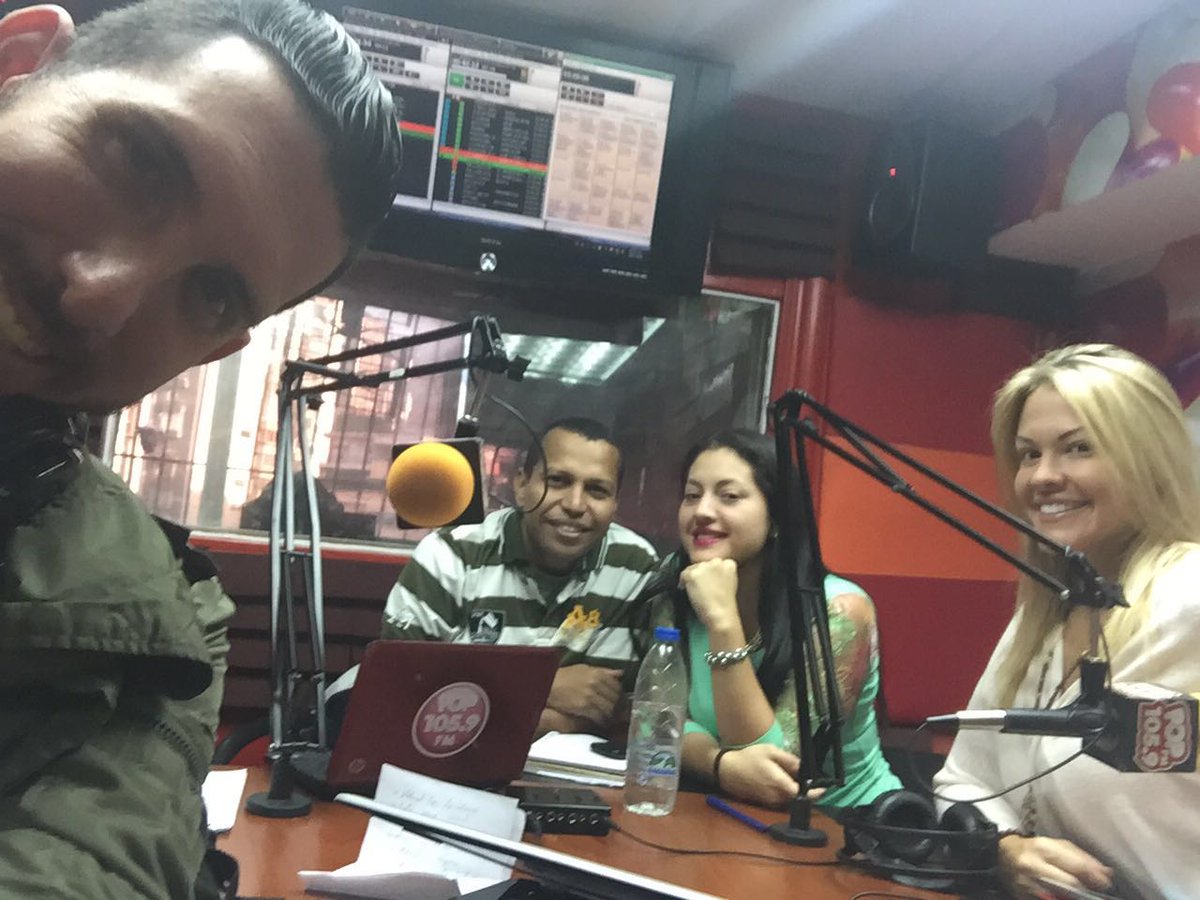 <a href="/ElGrupeteFM/">ElGrupeteFM</a> tiene la dicha de contar con dos bellas mujeres,talentosas, luchadoras @carolasulbaran <a href="/Jessica_Rengifo/">Jessica Rengifo</a>