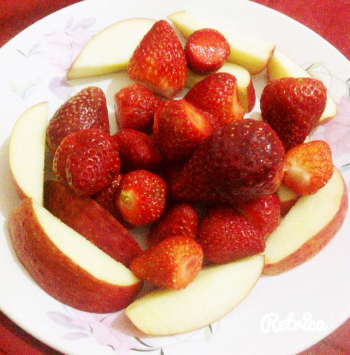 CkrSedef's tweet photo. 🍓 (@ Gül's Home in Samsun) https://t.co/2An7uCVdbY https://t.co/NC0hMfFx5g