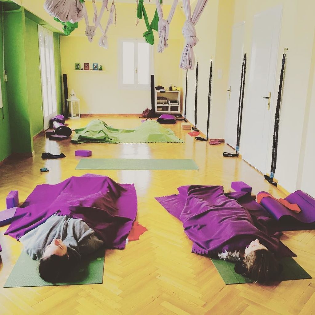 AthensInsta's tweet image. Πρωινό απολαυστικό μαθημα yoga! #yoga class #savasana #flowcenter #yogamorningpractice by … ift.tt/1THijbn