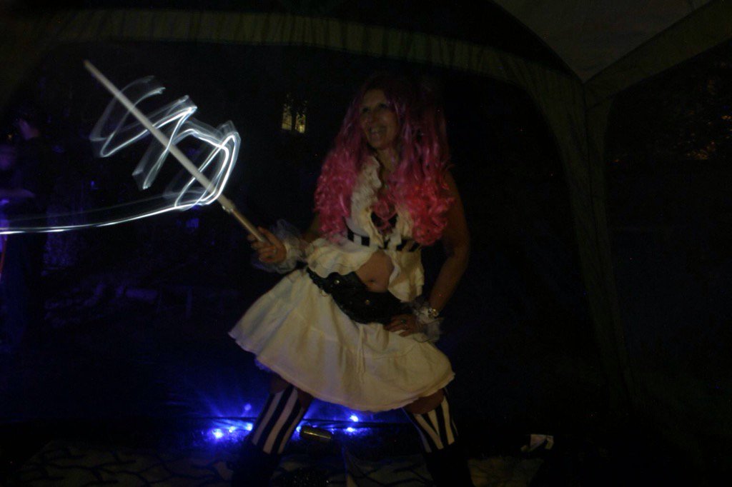 groovinggoddess's tweet photo. Summer dreams #lovetodressup #lightpainting #festivalfever #madhatterteaparty https://t.co/J4ZC4KWlNd