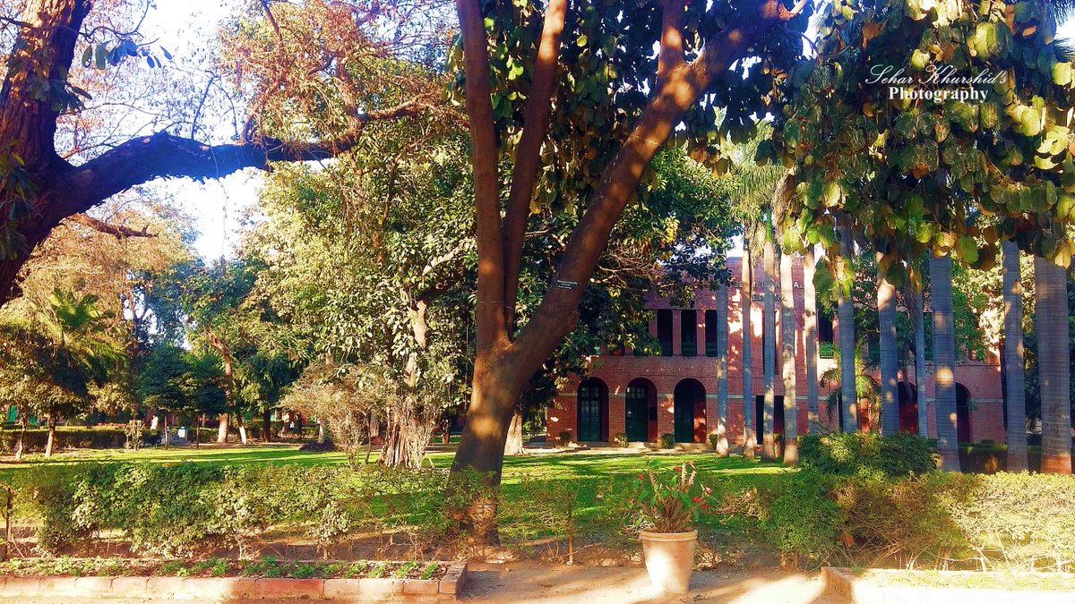 FCCollege's tweet photo. “It is not the honor that you take with you, but the heritage you leave behind.“ 
― Branch Rickey #MyFCC #FCC https://t.co/5RBw7QohDQ