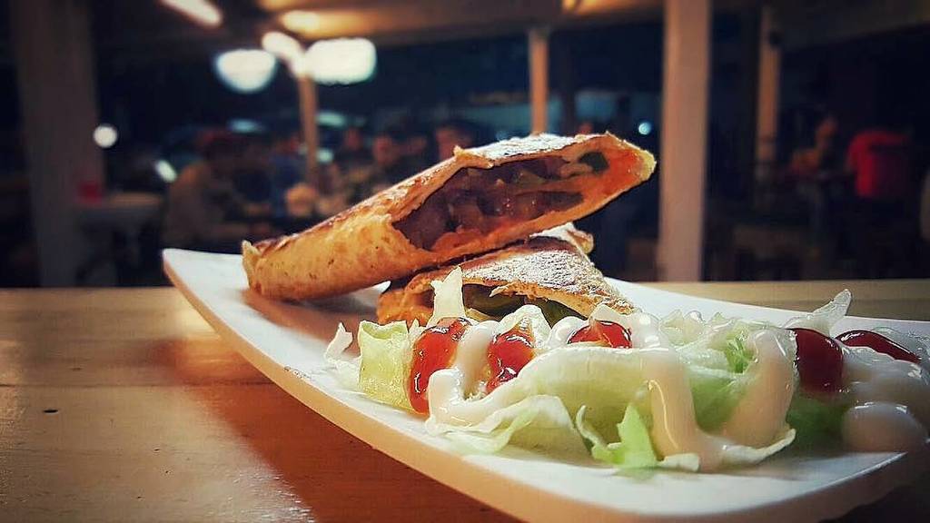 #Instagram @infobandungkuliner > Dah nyobain Menu Tortila Nugget kita?

Sini yuk mampir available at @rockepo_foods…