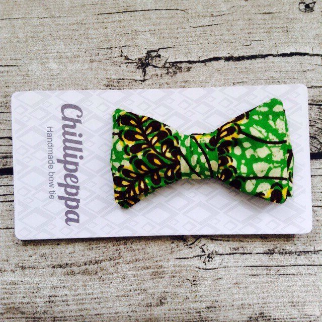 chilliipeppa's tweet image. African bowtie, African print bow tie, Adjustable realistic no tie bow … etsy.com/listing/229041… #Etsy #CustomBowTie