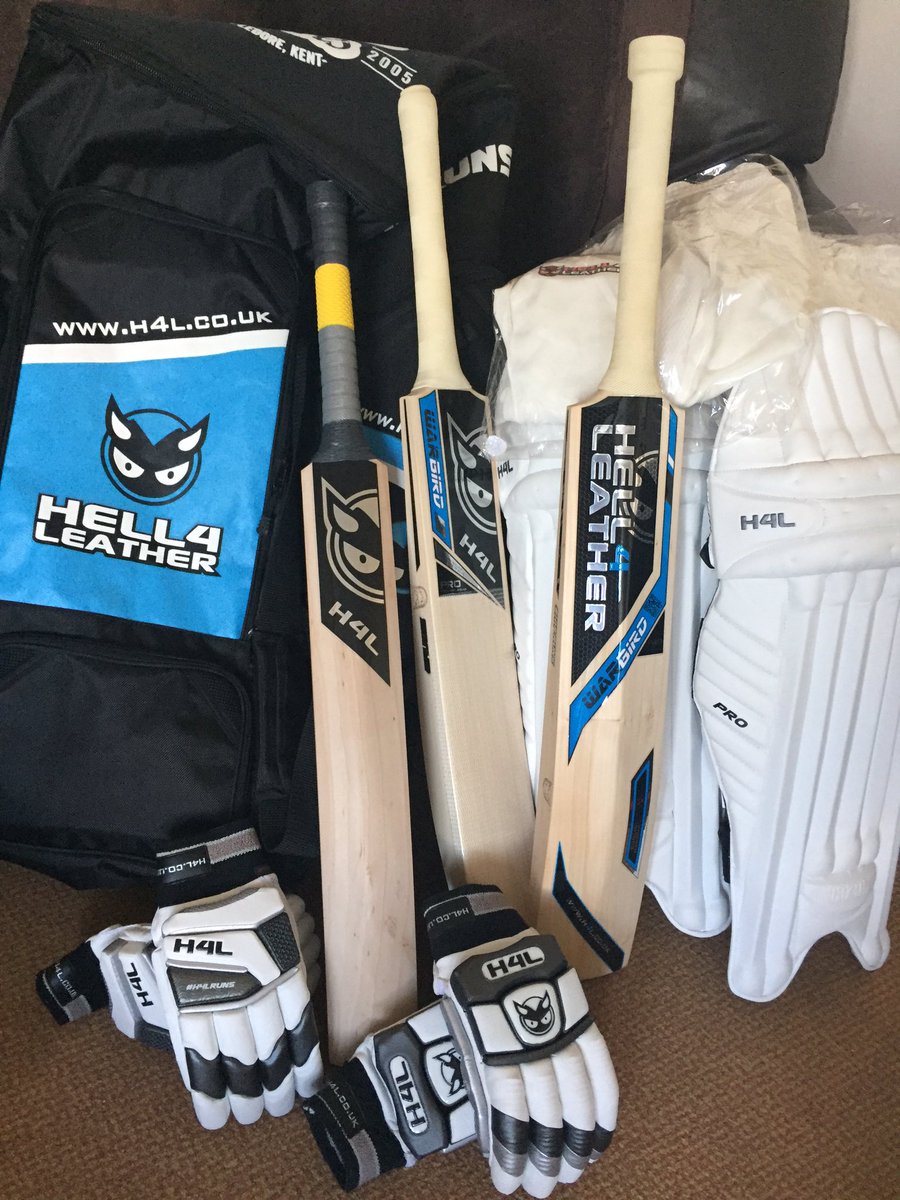 MattColes_90's tweet photo. @H4Lcricket picking up the new kit for this year! #hell4runs https://t.co/oJkkdnyr5W