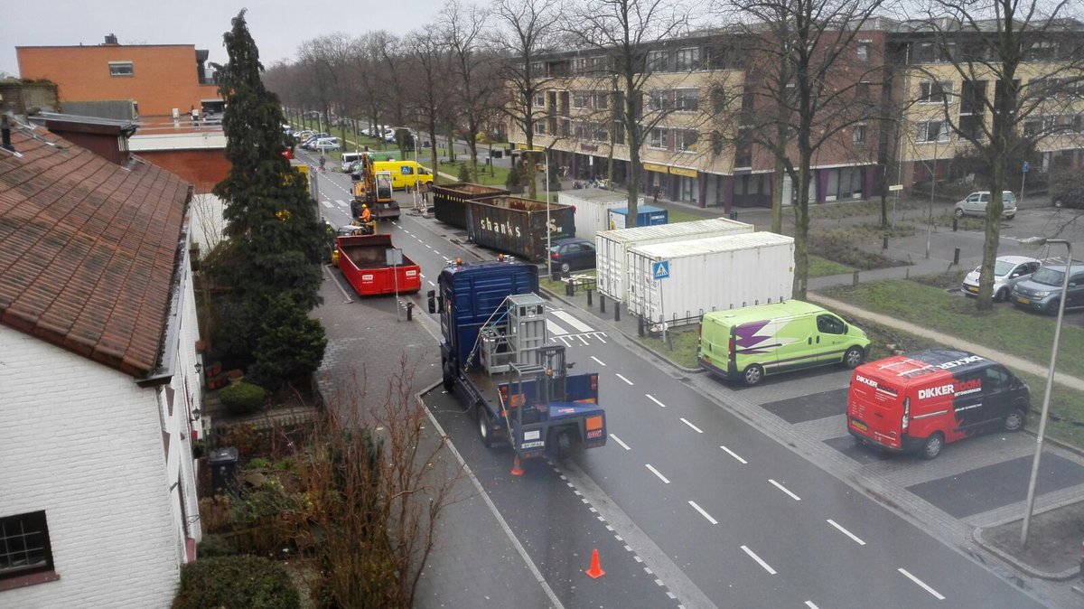 harmzoetman's tweet photo. #Jumbo verbouwt en de hele straat staat vol zonder enige communicatie van hen of de #gemeentezeist https://t.co/RZTsS6SGW3