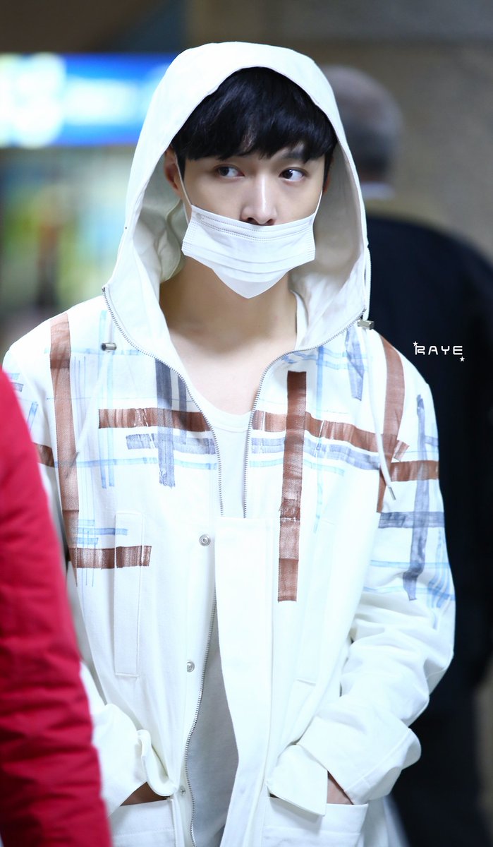 Raye901jinlei's tweet photo. 160308 ✈️✈️ https://t.co/EgMlsE3SA3