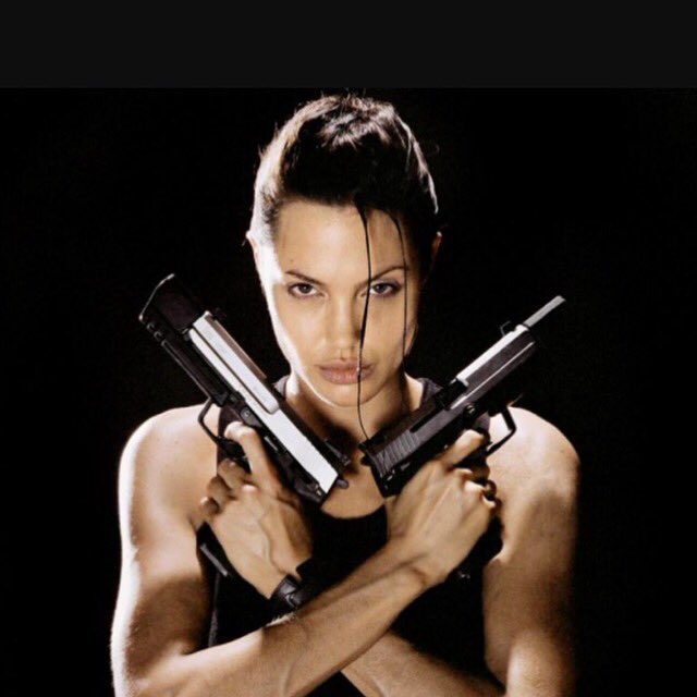 APCSara's tweet photo. La recomendación del día va por las mujeres ¡Arriba luchadoras! :"🔫🙅🏼" (Tomb Raider) #felizdiadelamujer #pelideldia https://t.co/gEVzzVtCr1