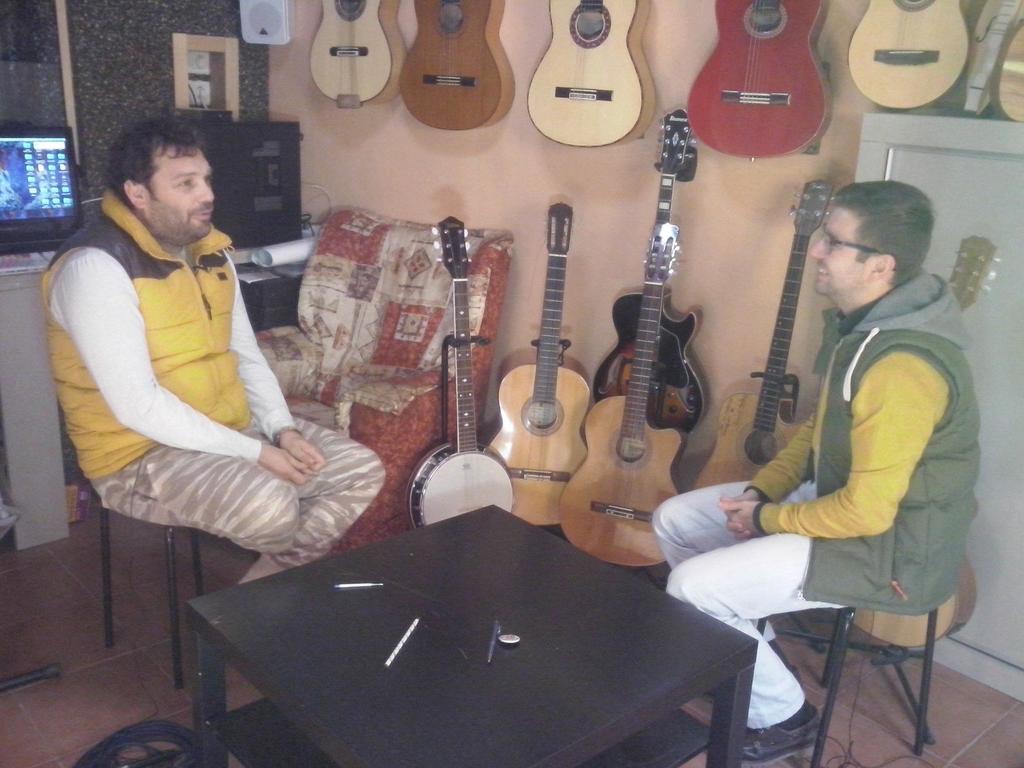 JuanmaTrina's tweet photo. Esta noche, en EL RINCÓN DEL COMPOSITOR de @telecableutrera , entrevistaremos a José Suárez Peña ( @pitinhijo ). https://t.co/EGPXuhQ6ii