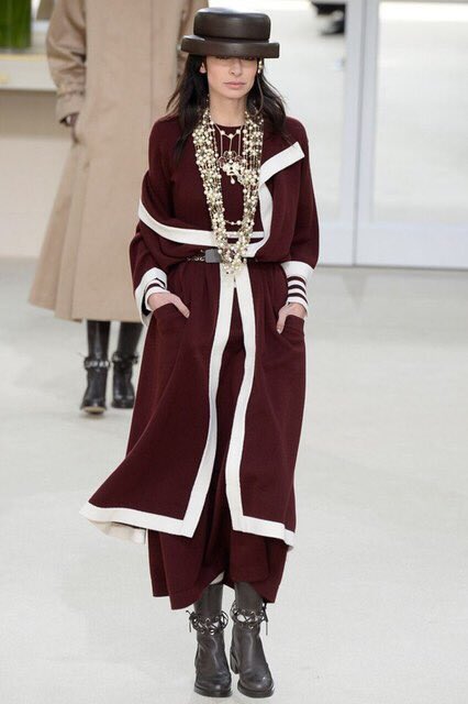 MsTosciMarie's tweet photo. I want these #Chanel #ChanelSpringSummer2016 #PFW https://t.co/HfVtqHEF2W
