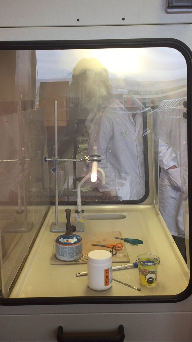doogarry's tweet photo. Great morning @W5atodyssey with Forms 4 &amp; 5 @ChemistryMcs #ChemicalReactions #edchatie https://t.co/bROvYPVcz8