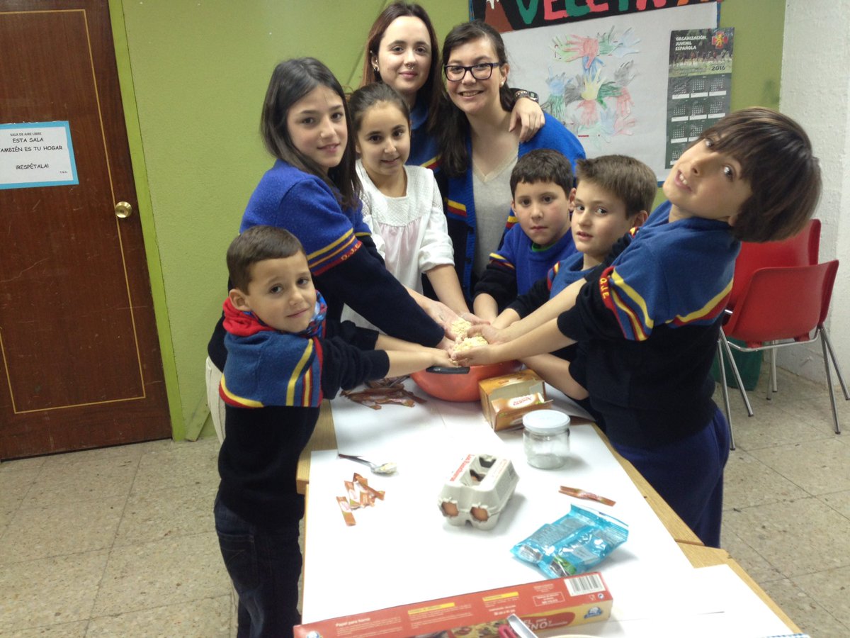 OJERetiro's tweet photo. Este fin de semana, los flechas del hogar, tuvieron una actividad de primeros auxilios y de cocina. https://t.co/16l0ADbiCQ