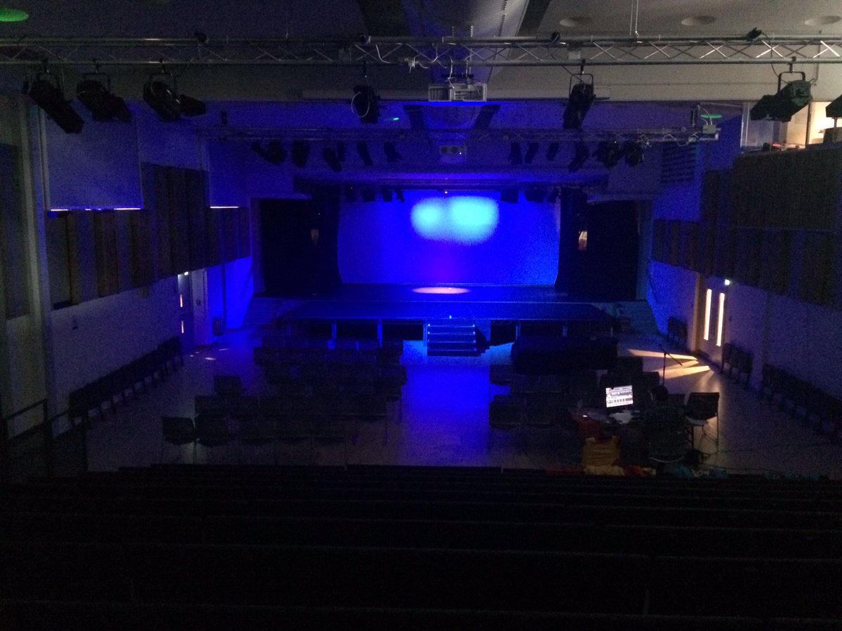 Kirarocksu's tweet photo. Lighting cues almost complete! #2DaysToGo #PutneyHigh #DanceShow @PutneyHighSport https://t.co/HhQzGxkgkR