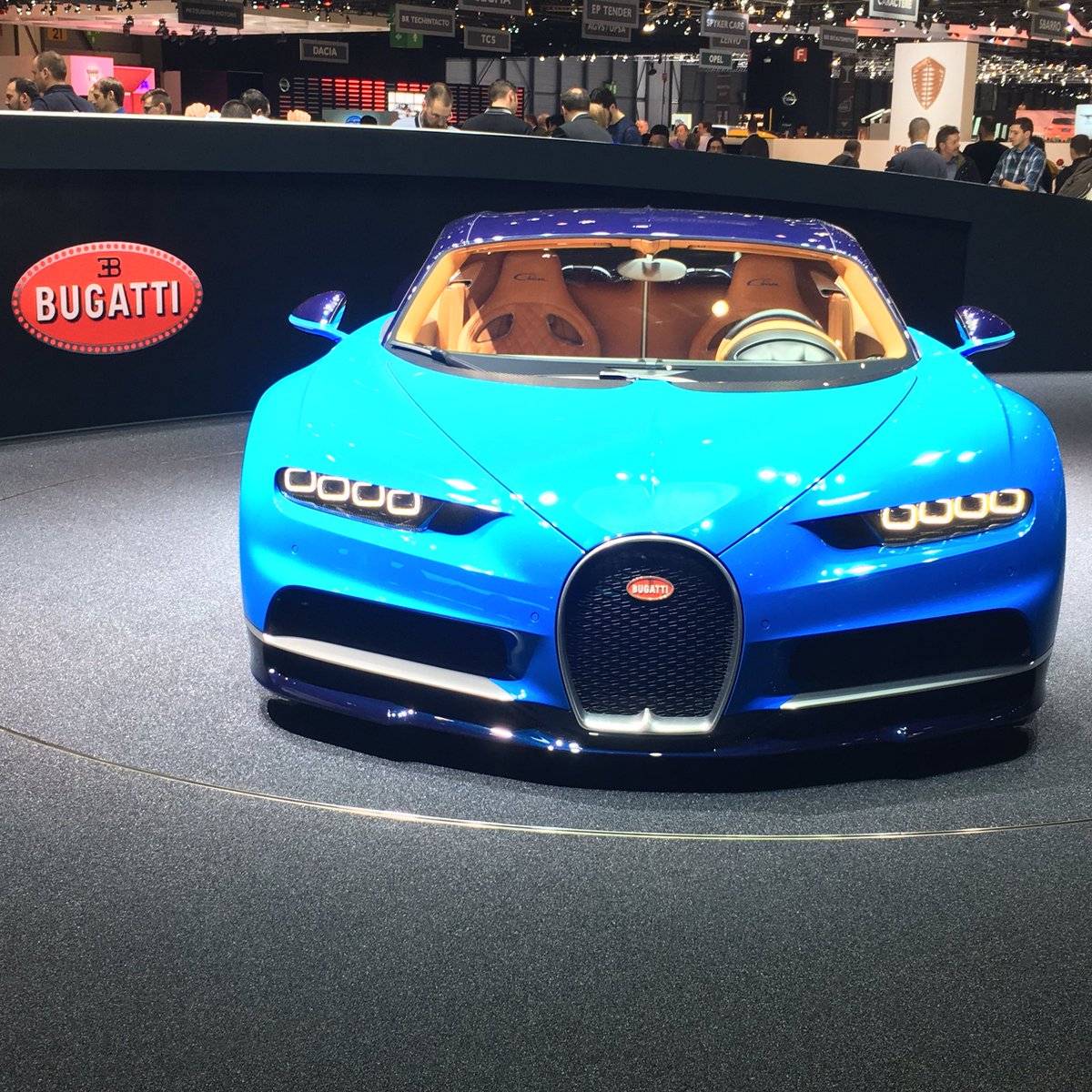 optimacars's tweet photo. What can I say?! #Bugatti #Chiron #GenevaMotorShow #optimacars 🔥 https://t.co/8IyyRBB58j