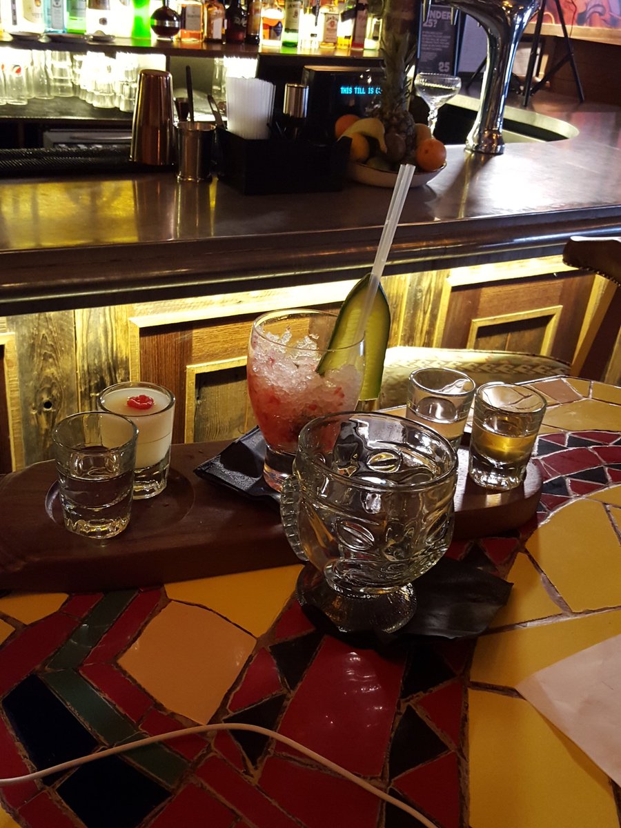 antonbar247's tweet photo. @TheChiquito #ChiquitoMixOff #Selina https://t.co/VAtf04nIQh