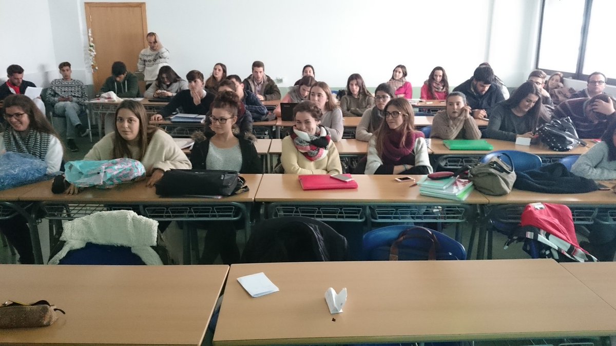 britishsir's tweet photo. #AnalogicamenteHablando #endirecto #didácticadelascienciasexperimentales #CEU https://t.co/f6uAIKEulA