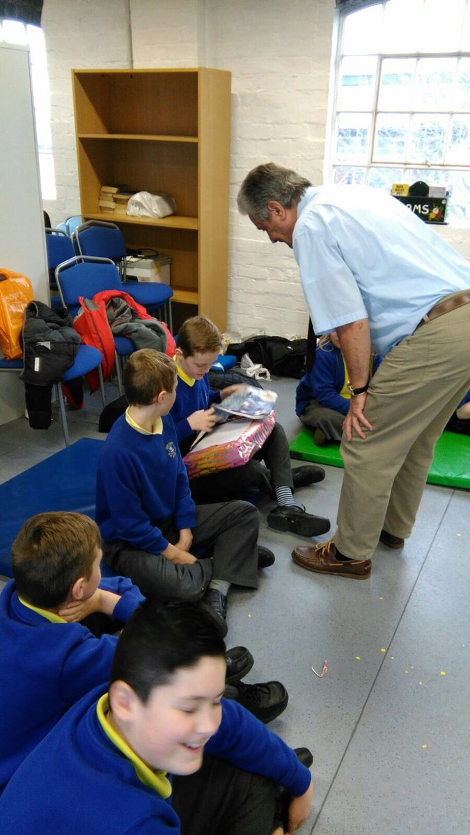 ourladystar6b's tweet photo. A game of galaxy pass the parcel! https://t.co/R0fVbuKY1P