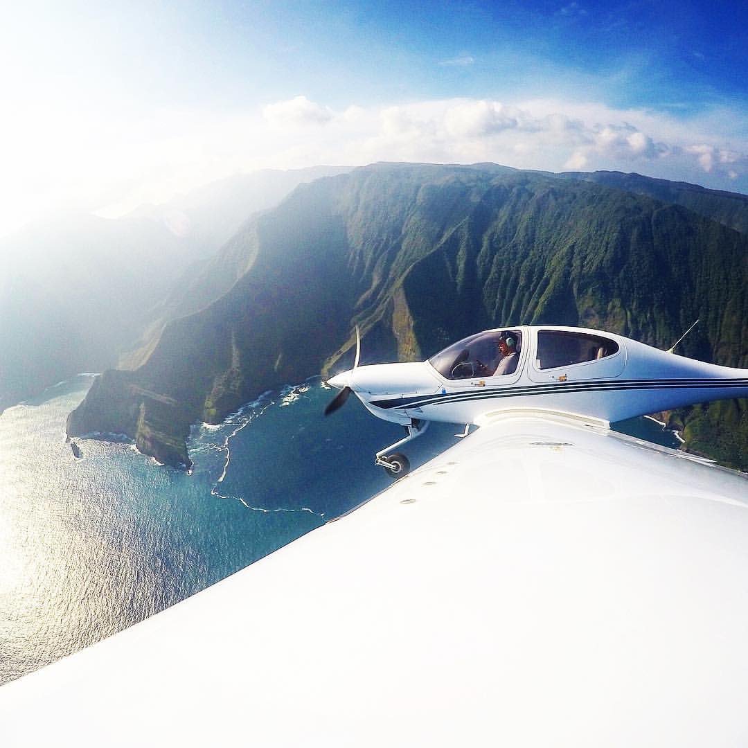goprooftheday's tweet photo. 📷 March 8, 2016

North Shore Molokai with @riggsilva! #pilot #oahutomaui #goprooftheday https://t.co/1Ce5HSa0Gd