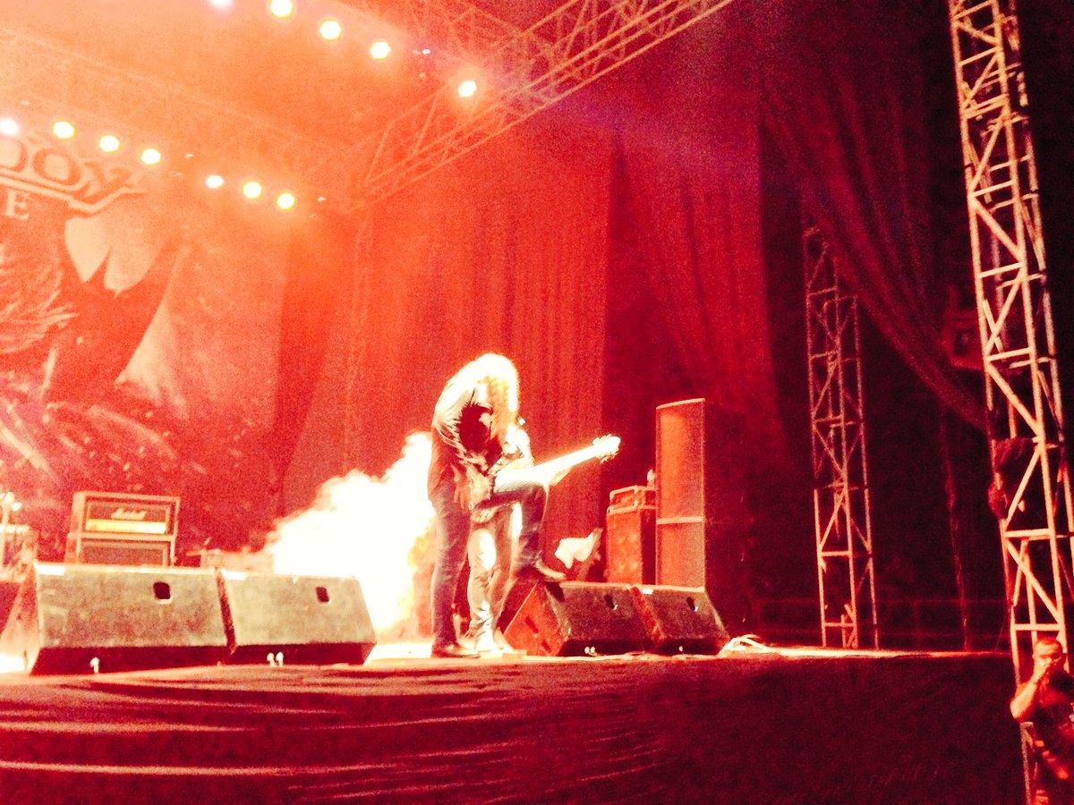 afdhy_saga's tweet photo. Grazie @_rhapsodyoffire for your concert in Jakarta, what a wonderful night🤘#TotalMetal #IntoTheLegend #AsiaTour https://t.co/JUU323RQrf