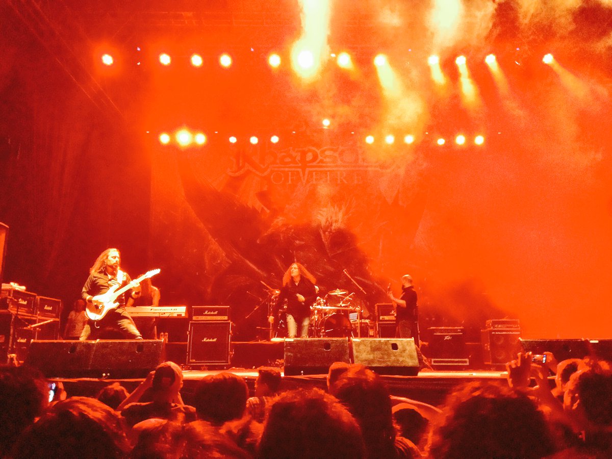 afdhy_saga's tweet photo. Grazie @_rhapsodyoffire for your concert in Jakarta, what a wonderful night🤘#TotalMetal #IntoTheLegend #AsiaTour https://t.co/JUU323RQrf