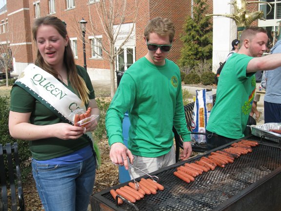 MizzouEweek's tweet photo. This years hot dog banquet is less than one week away which means only #3days until E-Week begins!! #EWeek2k16 https://t.co/aIHxItoOsQ