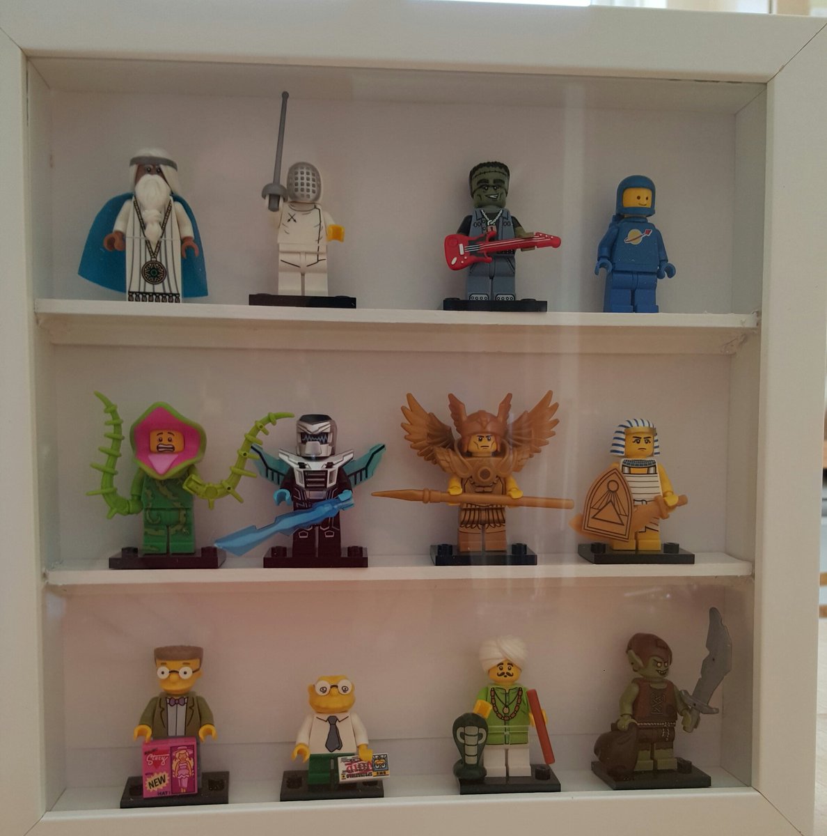 gottobein's tweet photo. @ideal_home_show @VelcroBrand #EverydayFix Velcro stick-on Ideal for keeping mini figures in place in our playroom https://t.co/vWNXiYrsje