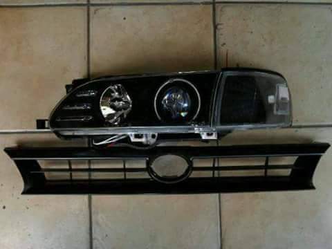 Ready Stock 
Headlamp Great Corolla 1995 ( Eagle Eye )