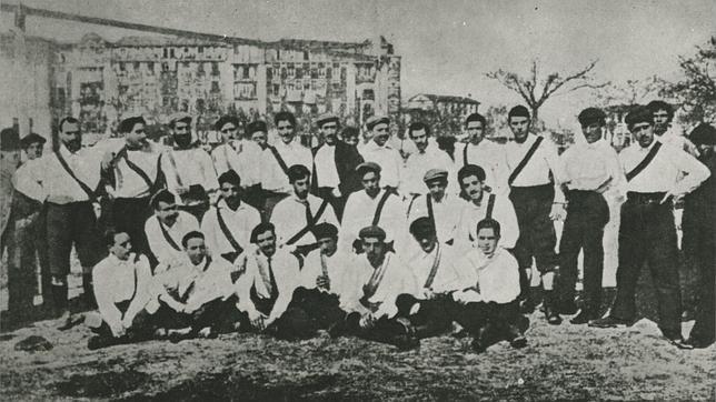 9 de marzo, 1902, el Real Madrid juega el primer partido de su historia. Fue en una explanada entre Alcalá y Goya.