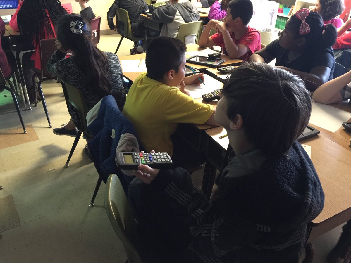 Roperville's tweet photo. Mrs Ross reviewing line plots with @StudyIsland and responders!  #fantasticfifth @GaDOEnews ✔️📶❤️ #CES https://t.co/L1d9QzlZ0Y