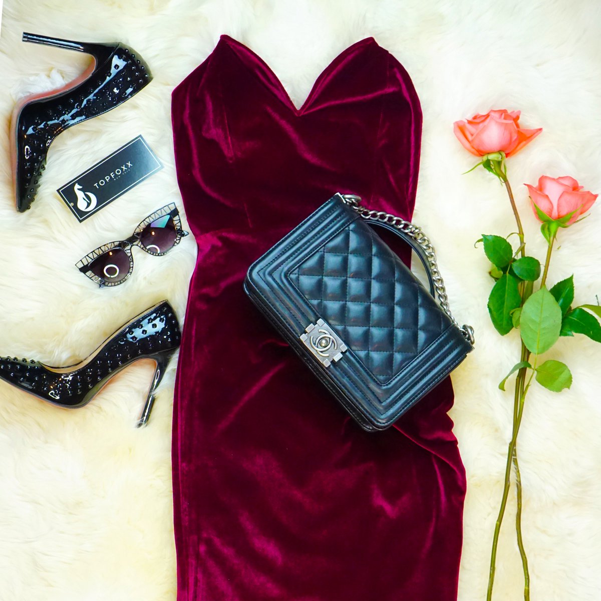 Our red #Caviar #velvet dress is available in XS, S, M, L. 
Who runs the world? #Queens 
topfoxx.com/collections/dr…