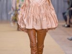 econibella's tweet photo. #PFW went #western. #Chloe features cowboy-gaucho capes &amp; frilly dresses https://t.co/ZWgWwg1zxj #style #fashion https://t.co/zPbXpYGxwI
