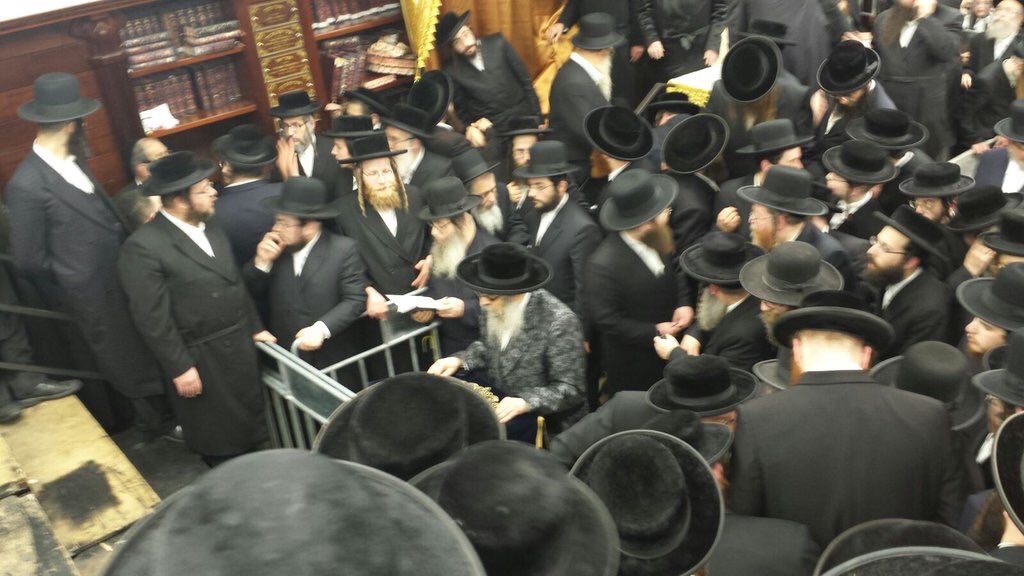 kehiles's tweet photo. Admo"r Mhr"a M'Satmar Arrived today in Israel where will stay for a Week for Simchos &amp; for Massive Shabbos in Miron. https://t.co/ZafDYDDVrL