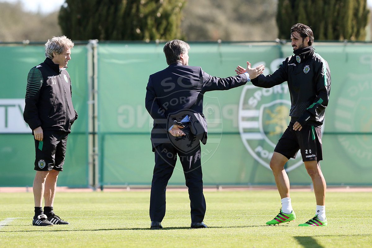 SportingCP's tweet photo. Treino do @Sporting_CP, com a presença do Presidente, em preparação para o embate com o Estoril. #TuVaisVencer https://t.co/j9FEFyhaMX