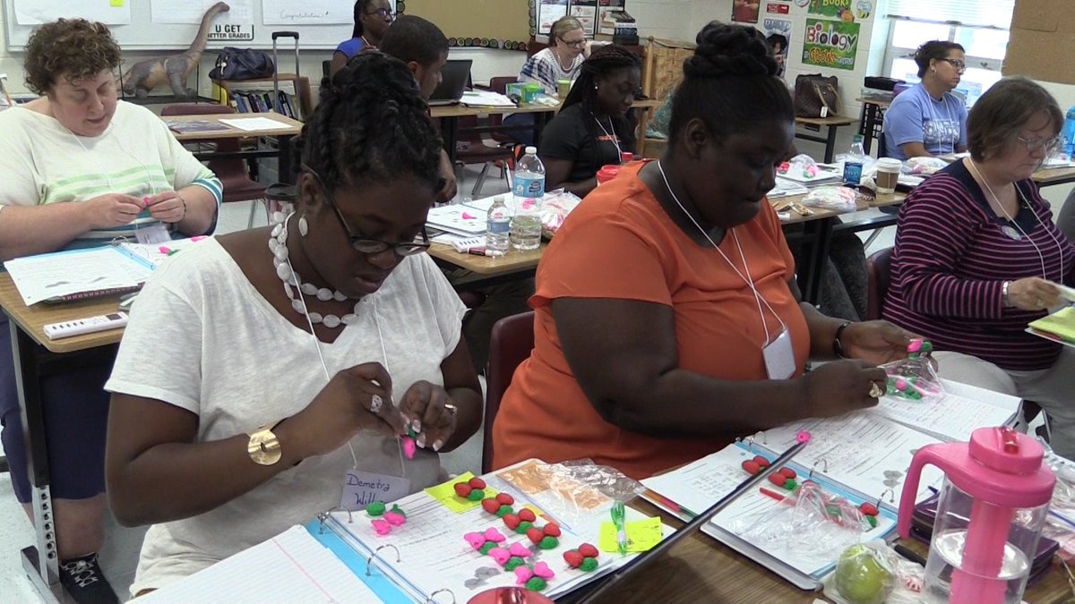 mimioSTEM's tweet photo. To the many female #teachers out there,we love getting to work w/ you &amp; help you make #STEMed fun! #IWD2016 #IWDchat https://t.co/ACyUjtJ1j1