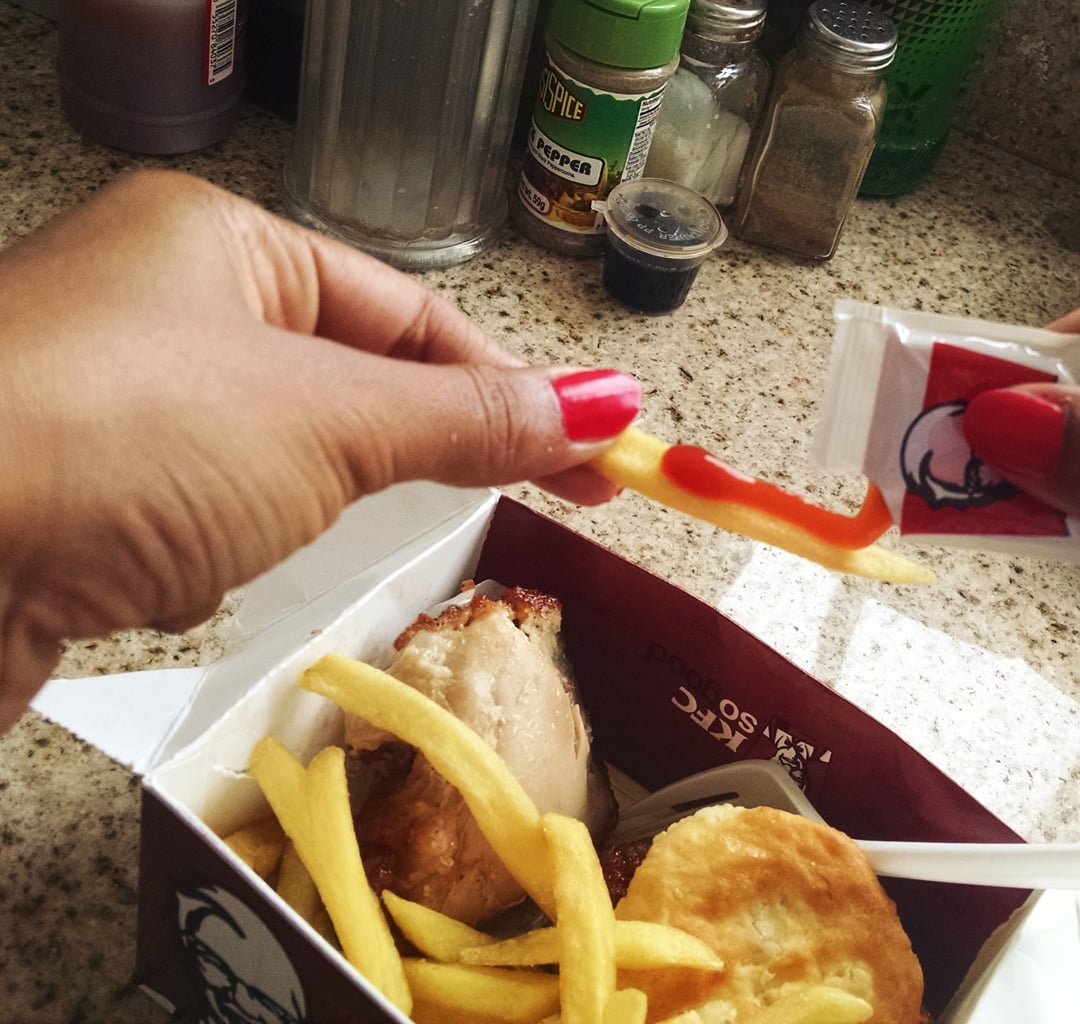 kfcjamaica's tweet photo. Lunch Time! Mek sure you line di fries off right! #HowDoYouKFC #KFCChickenBox #KFCJamaica https://t.co/qBSMAz2NBE