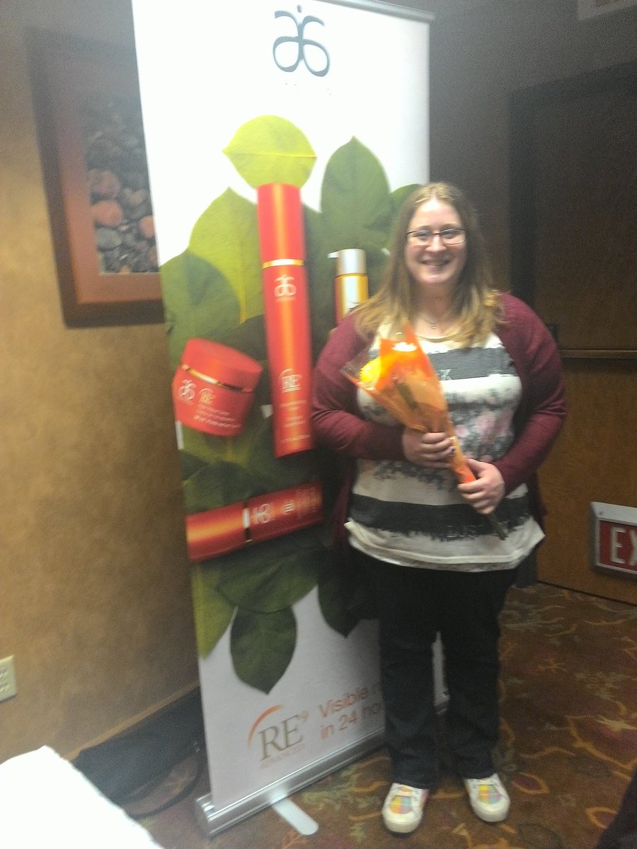 QueenLizard2774's tweet photo. Was surprised 2 b recognized @ the DiscoverArbonne meeting! In qual. for District. Gotta work hard!!! #Arbonne https://t.co/bOYmdBU06I