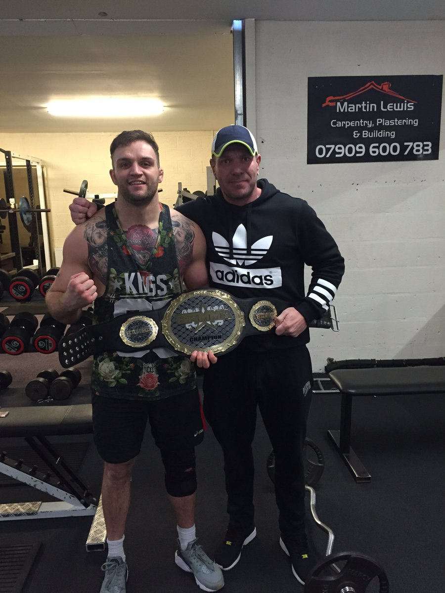 JohnPhillipsmma's tweet photo. Cracking sesh this morning at Fit For Life #allaboardthegaintraij #bamma #bamma24 #worldchampion #ko @bigbif81 https://t.co/x8Xe7toYya