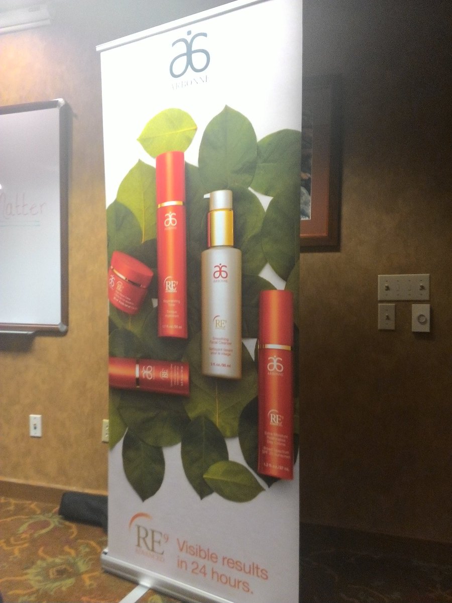 QueenLizard2774's tweet photo. Was surprised 2 b recognized @ the DiscoverArbonne meeting! In qual. for District. Gotta work hard!!! #Arbonne https://t.co/bOYmdBU06I