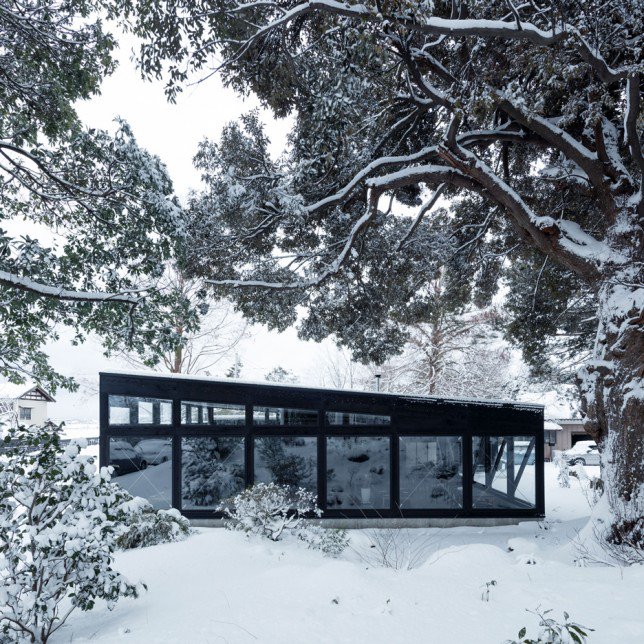 dezeen's tweet photo. Japanese woodland market by Takuya Hosokai promotes local food produce: https://t.co/pA5qgAWypW #architecture https://t.co/yTr76mmJEW