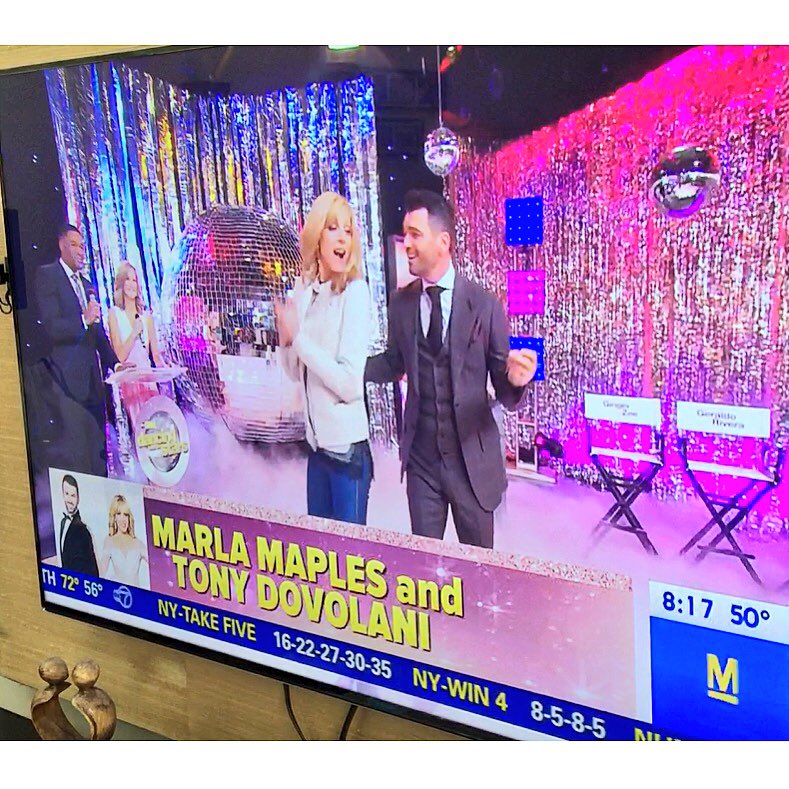 Y2Collection's tweet photo. @TonyDovolani rockin a 3pc by @Y2Collection on #GMA for the #DWTS22 ... #Y2collection #TonyDovolani https://t.co/3g5vQeTmr8