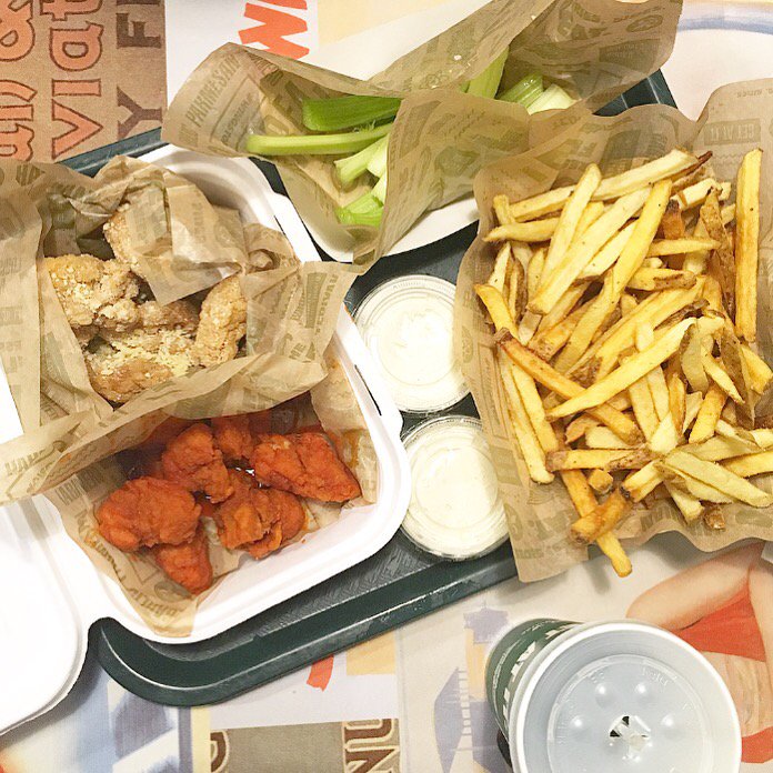 drhynard's tweet photo. Wingstop fix #deanneeats #skiptheline @wingstop @Olo #wings #food #whatnottomiss https://t.co/vSPa1OhwuI