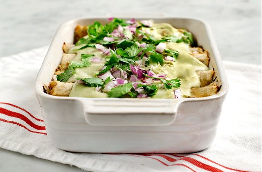 CeciliaGuizar's tweet photo. This Friday don´t miss The Enchiladas Day @apocapocbc from 13-15:30h Whole menu13€ #organic #mexicanfood #labcuina https://t.co/hpP3a3cXqa