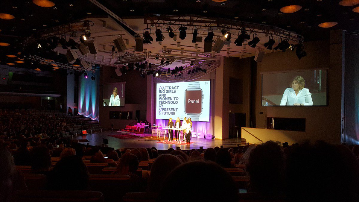 Hello_Display's tweet photo. Inspirerande tech kvinnor delar med sig av tips och erfarenheter. Mer kvinnor i tech tack!  #WITsthlm2016 https://t.co/0Y8dIMyFCJ