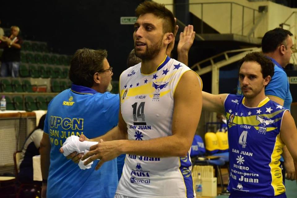 SonderArgentina's tweet photo. Esta noche a las 21 h. @psmvoley recibe a @UpcnVoley en el Club Paraná, en la revancha de los #PlayOffsACLAV https://t.co/GUptgZrCKH