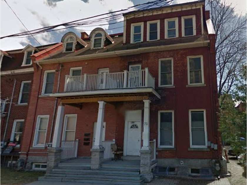 kelly_roesler's tweet image. Real estate: #Triplexes are great long-term investments. 5 on the market in #Ottawa bit.ly/1W60qAj #ottlife