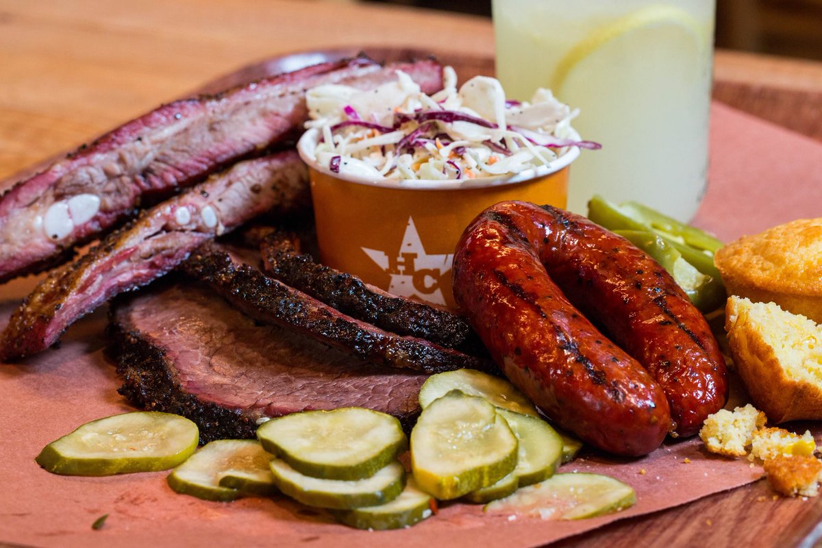 ThrillistDC's tweet photo. Temps are climbing, it's BBQ season! The 10 best places to fill up on 'cue in the #DC area: https://t.co/P879gsbrFZ https://t.co/krtGokra1E