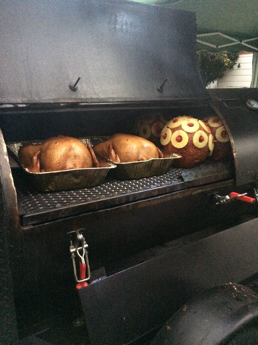 ozbbqwizards's tweet photo. OZ hams and turkeys 🍗🦃🐖 https://t.co/n2zjoVkCO8