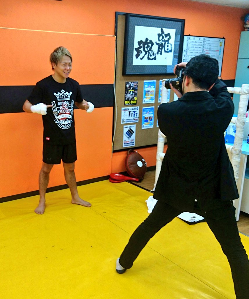 takerusegawa's tweet image. HTML ZERO3×武尊コラボTシャツ
先行受注&特典決定!!
AIRサイン会&生電話企画も発表されました!
#HTMLZERO3 #武尊 #コラボTシャツ
詳細はこちらへ
html-web.jp/new/%E3%80%90%…